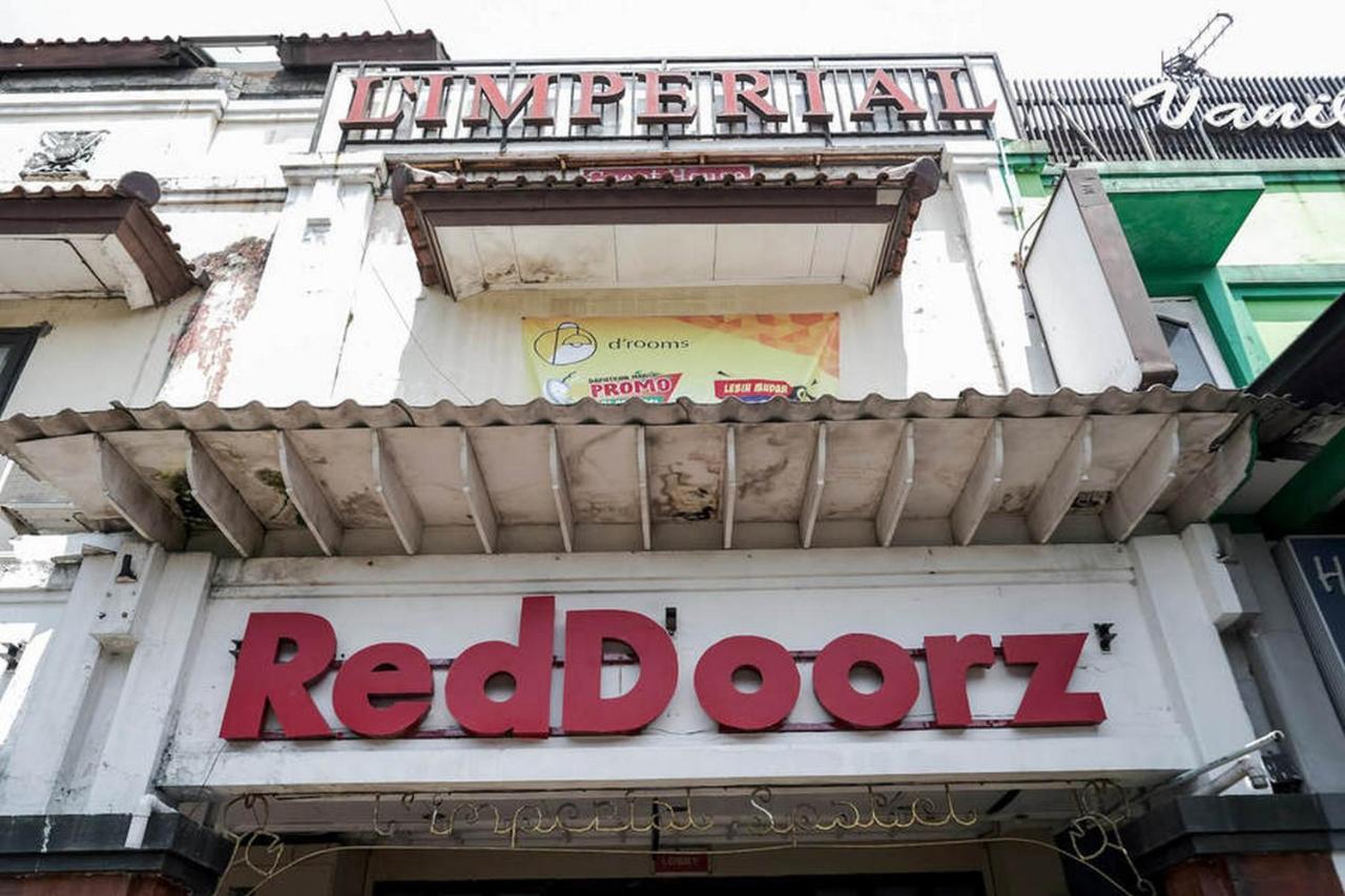 Reddoorz Near Waterboom Lippo Cikarang Hotel Екстериор снимка